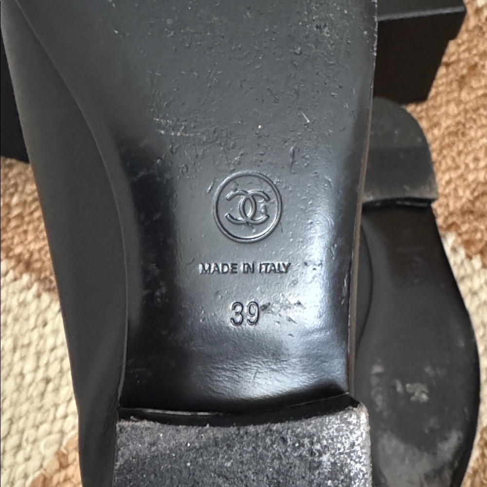 *SOLD* Authentic CHANEL Black Lambskin Patent Ballerina Flats sz 39 - Picture 9 of 12
